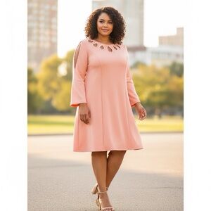 SHEIN Curve Women Pullover Dress Dusty Rose & Ivory Pearl detail Around Neck 0XL